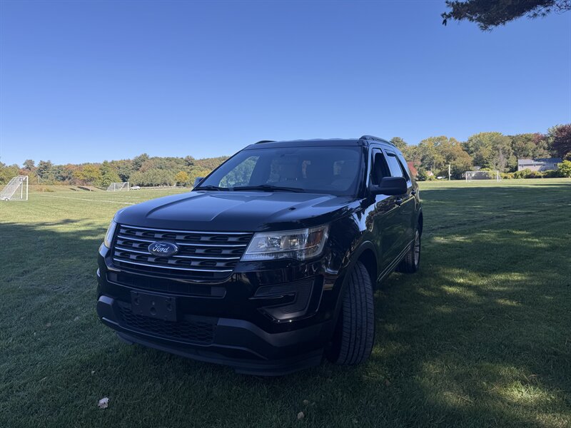 2017 Ford Explorer Base