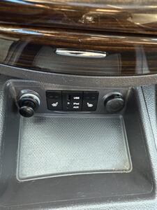 2011 Hyundai SANTA FE Limited   - Photo 9 - Burlington, MA 01803