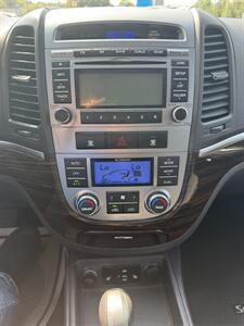 2011 Hyundai SANTA FE Limited   - Photo 10 - Burlington, MA 01803