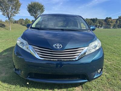 2012 Toyota Sienna XLE 8-Passenger   - Photo 2 - Burlington, MA 01803