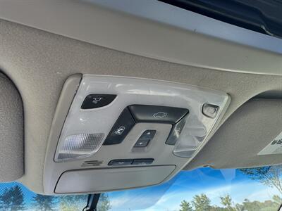 2012 Toyota Sienna XLE 8-Passenger   - Photo 14 - Burlington, MA 01803