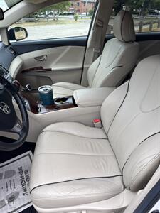2012 Toyota Venza LE   - Photo 8 - Burlington, MA 01803