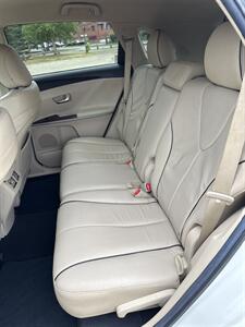 2012 Toyota Venza LE   - Photo 7 - Burlington, MA 01803