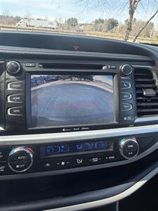 2016 Toyota Highlander XLE   - Photo 13 - Burlington, MA 01803