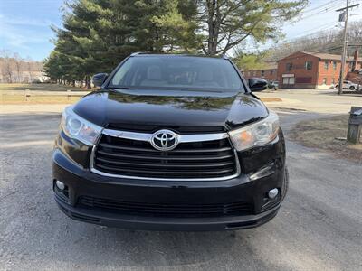 2016 Toyota Highlander XLE   - Photo 2 - Burlington, MA 01803