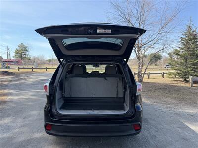 2016 Toyota Highlander XLE   - Photo 6 - Burlington, MA 01803