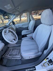 2012 Toyota Sienna LE 8-Passenger   - Photo 6 - Burlington, MA 01803