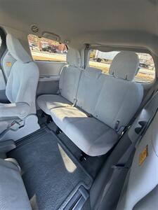 2012 Toyota Sienna LE 8-Passenger   - Photo 8 - Burlington, MA 01803