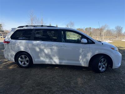 2012 Toyota Sienna LE 8-Passenger   - Photo 3 - Burlington, MA 01803