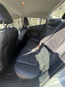 2018 Mazda Mazda3 Touring - Photo 8 - Burlington, MA 01803