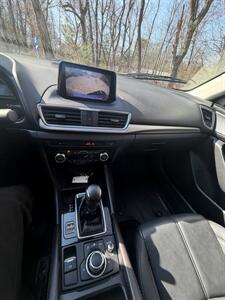 2018 Mazda Mazda3 Touring - Photo 10 - Burlington, MA 01803