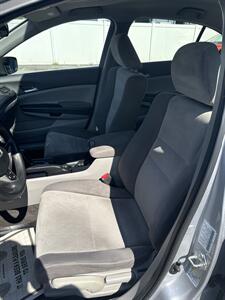 2010 Honda Accord LX   - Photo 7 - Burlington, MA 01803