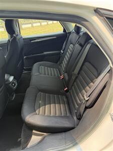 2015 Ford Fusion SE   - Photo 12 - Burlington, MA 01803