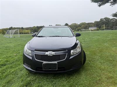 2014 Chevrolet Cruze LS Auto   - Photo 2 - Burlington, MA 01803