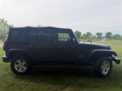 2015 Jeep Wrangler Unlimited Sport - Photo 4 - Burlington, MA 01803