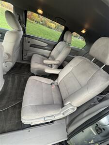 2014 Honda Odyssey LX   - Photo 11 - Burlington, MA 01803