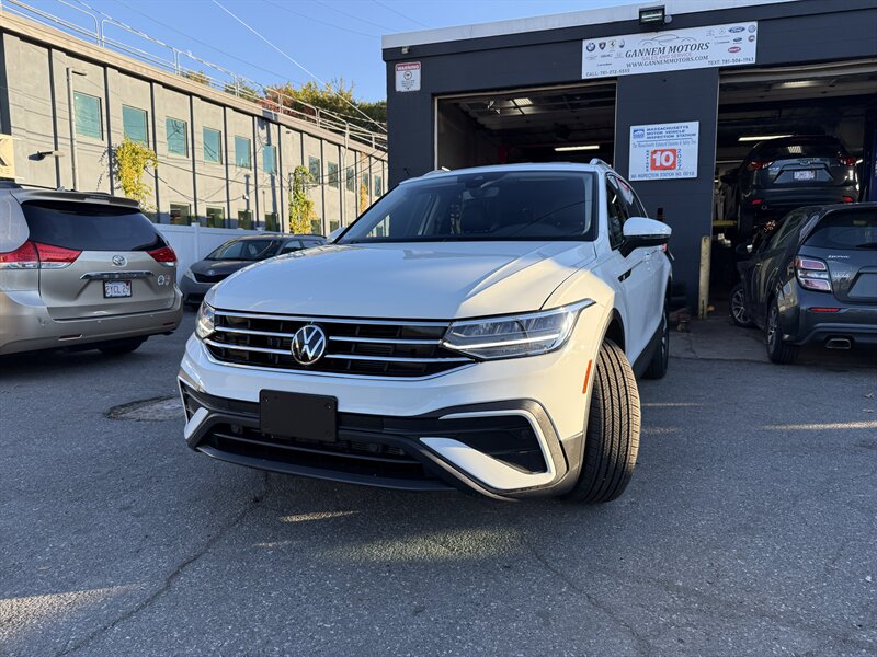 2022 Volkswagen Tiguan SE 4Motion   - Photo 1 - Burlington, MA 01803