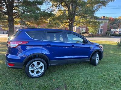 2015 Ford Escape SE   - Photo 4 - Burlington, MA 01803