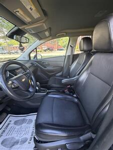 2021 Chevrolet Trax LT - Photo 9 - Burlington, MA 01803