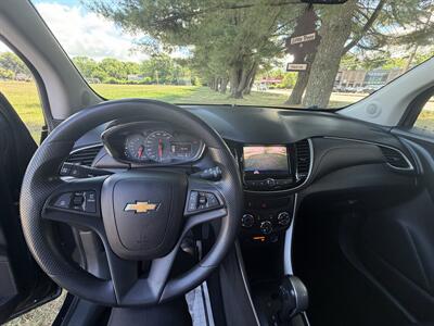 2021 Chevrolet Trax LT - Photo 8 - Burlington, MA 01803