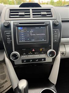 2014 Toyota Camry L - Photo 7 - Burlington, MA 01803