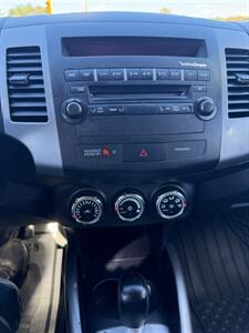 2013 Mitsubishi Outlander SE - Photo 10 - Burlington, MA 01803