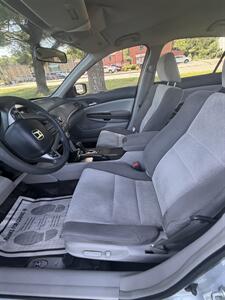 2009 Honda Accord LX-P   - Photo 7 - Burlington, MA 01803