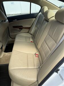 2011 Honda Accord EX-L V6 - Photo 5 - Burlington, MA 01803