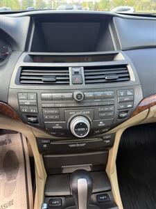 2011 Honda Accord EX-L V6 - Photo 8 - Burlington, MA 01803