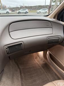 1997 Ford Thunderbird LX   - Photo 14 - Burlington, MA 01803