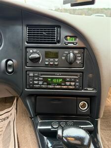 1997 Ford Thunderbird LX   - Photo 13 - Burlington, MA 01803
