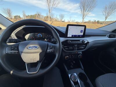 2021 Ford Escape SE   - Photo 9 - Burlington, MA 01803