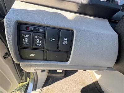 2014 Honda Odyssey EX-L - Photo 18 - Burlington, MA 01803