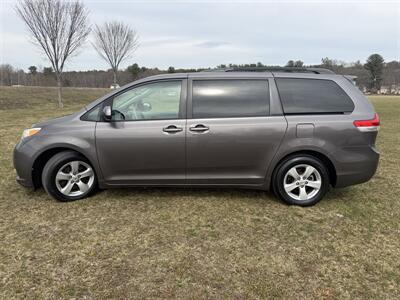 2011 Toyota Sienna LE 8-Passenger - Photo 3 - Burlington, MA 01803
