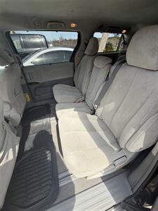 2011 Toyota Sienna LE 8-Passenger - Photo 10 - Burlington, MA 01803