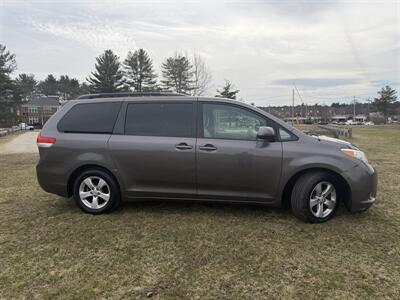 2011 Toyota Sienna LE 8-Passenger - Photo 4 - Burlington, MA 01803
