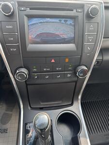 2017 Toyota Camry LE   - Photo 8 - Burlington, MA 01803