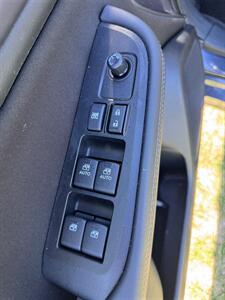 2017 Subaru Legacy 2.5i Premium   - Photo 13 - Burlington, MA 01803