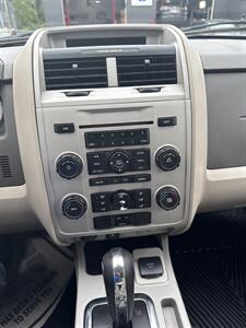 2010 Ford Escape Hybrid   - Photo 8 - Burlington, MA 01803