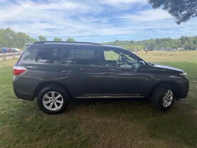 2012 Toyota Highlander   - Photo 3 - Burlington, MA 01803