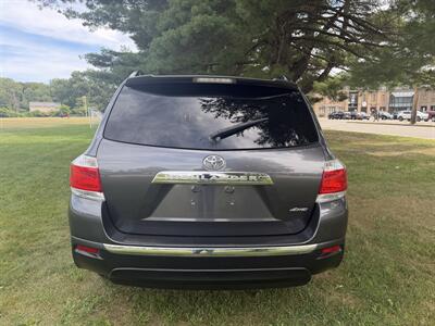2012 Toyota Highlander   - Photo 5 - Burlington, MA 01803