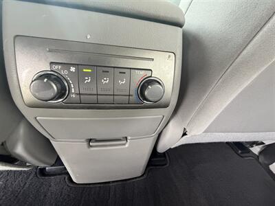 2012 Toyota Highlander   - Photo 10 - Burlington, MA 01803