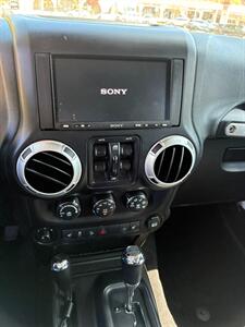 2015 Jeep Wrangler Unlimited Rubicon Hard Rock   - Photo 42 - La Crescenta, CA 91214