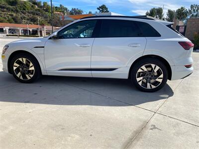 2022 Audi e-tron quattro Premium   - Photo 7 - La Crescenta, CA 91214