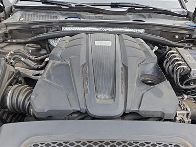 2019 Porsche Macan S   - Photo 15 - La Crescenta, CA 91214