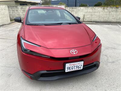 2024 Toyota Prius LE   - Photo 2 - La Crescenta, CA 91214