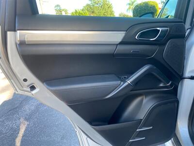 2013 Porsche Cayenne GTS - Photo 17 - La Crescenta, CA 91214