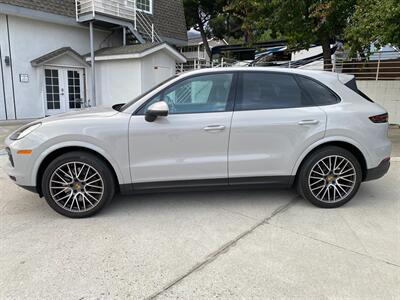 2022 Porsche Cayenne - Photo 1 - La Crescenta, CA 91214