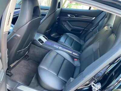 2011 Porsche Panamera 4   - Photo 11 - La Crescenta, CA 91214