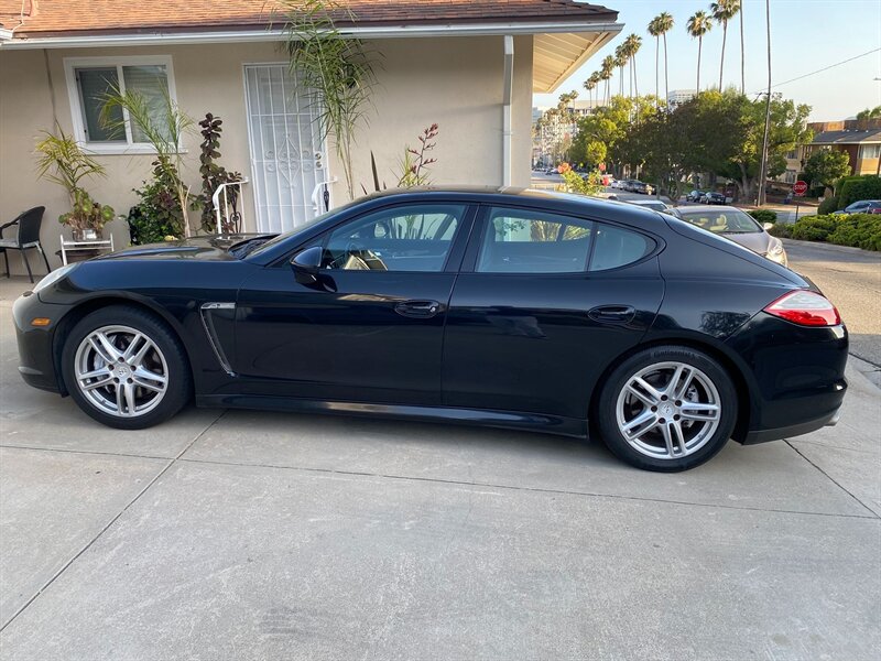 2011 Porsche Panamera 4   - Photo 1 - La Crescenta, CA 91214